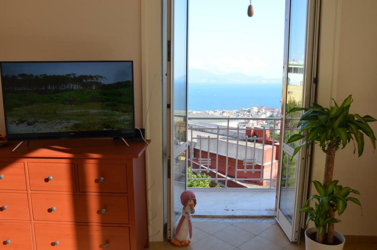 Appartamento Panoramico "Il Glicine" 나폴리 외부 사진