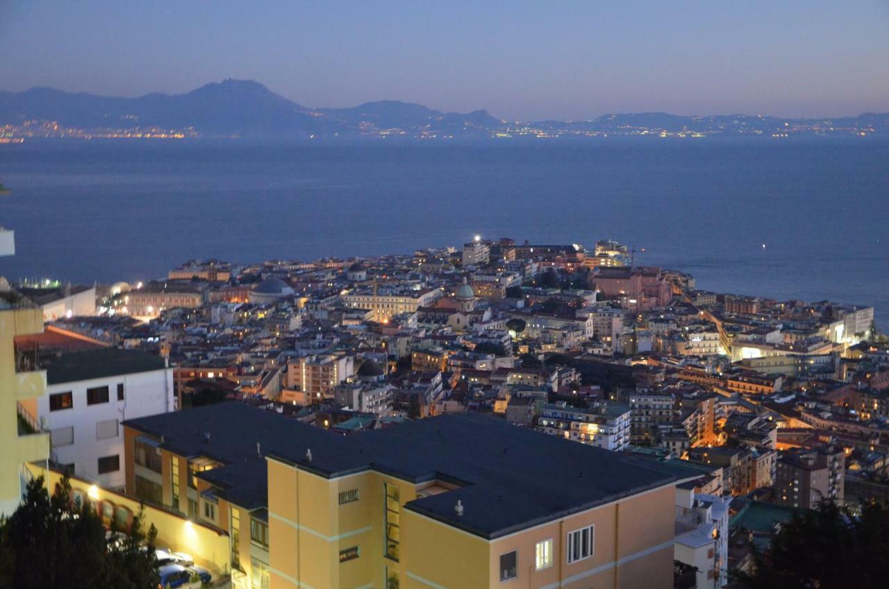 Appartamento Panoramico "Il Glicine" 나폴리 외부 사진